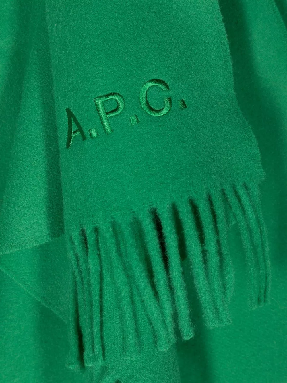 Cheap A.P.C. logo-embroidered wool scarf Women 0116